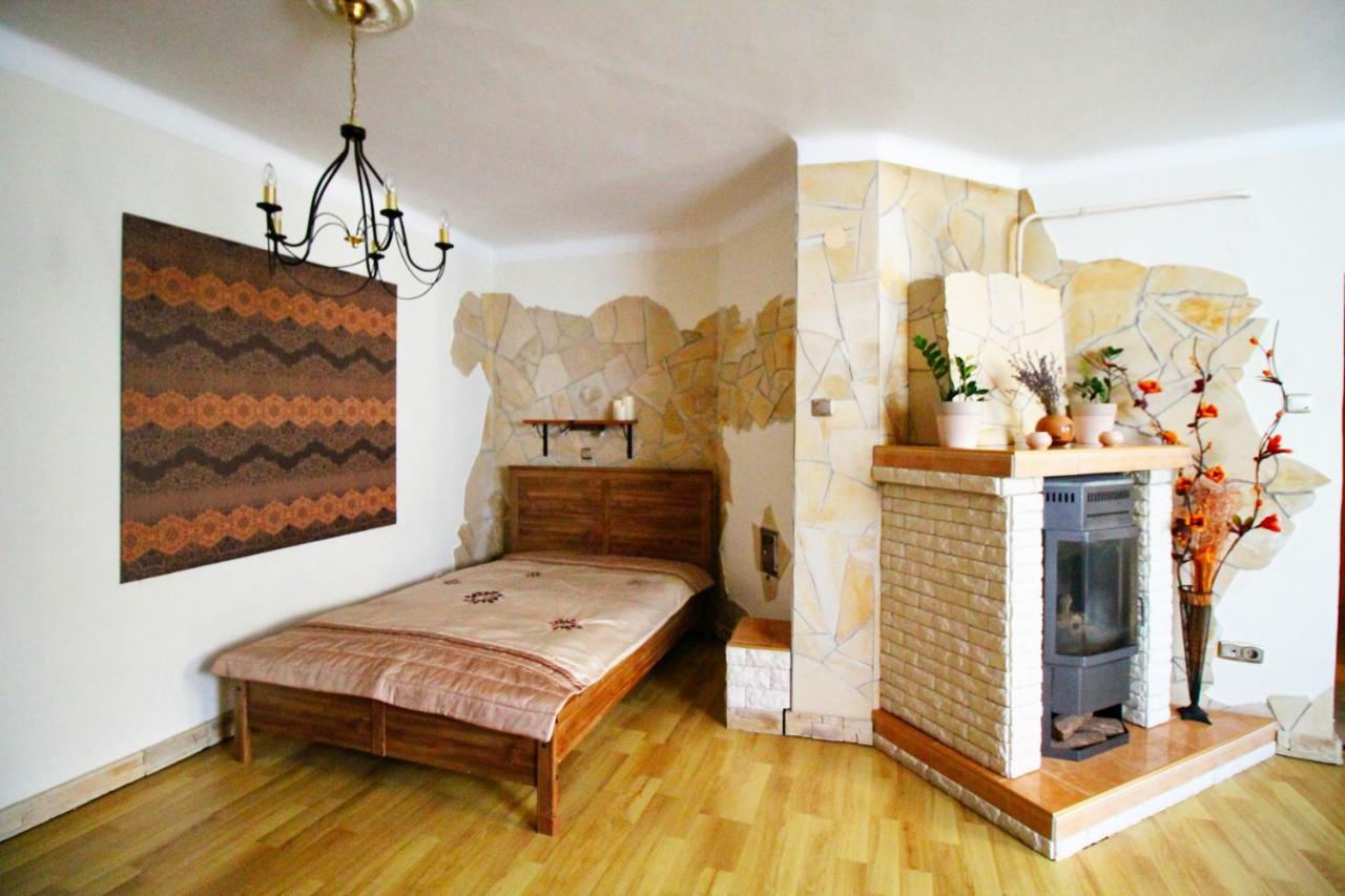 בודפשט Cosy Castle Apartment מראה חיצוני תמונה