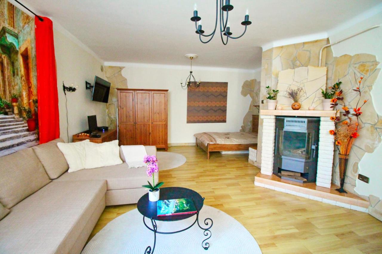 בודפשט Cosy Castle Apartment מראה חיצוני תמונה