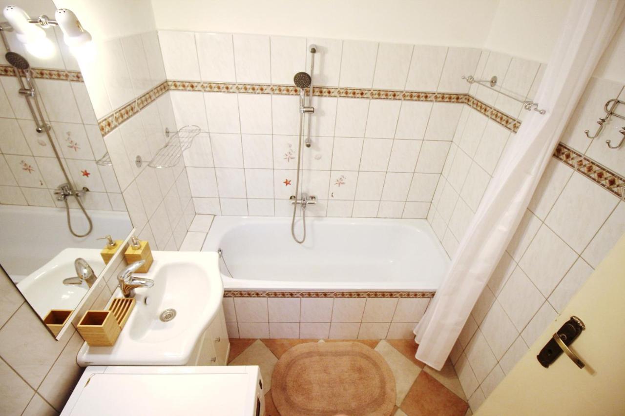 בודפשט Cosy Castle Apartment מראה חיצוני תמונה